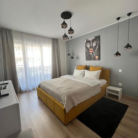 Qualis Apartament Брашов Экстерьер фото