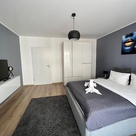 Qualis Apartament Брашов Экстерьер фото