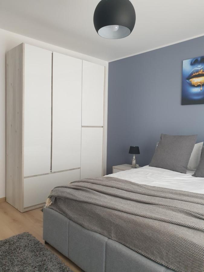 Qualis Apartament Брашов Экстерьер фото