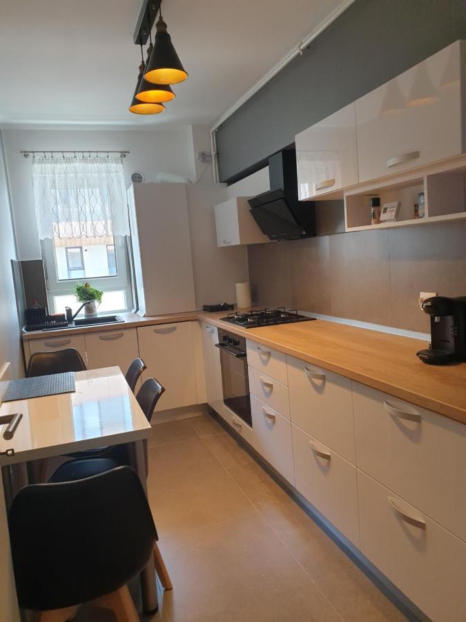 Qualis Apartament Брашов Экстерьер фото